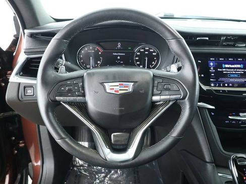 Used 2022 Cadillac XT6 Sport image 12