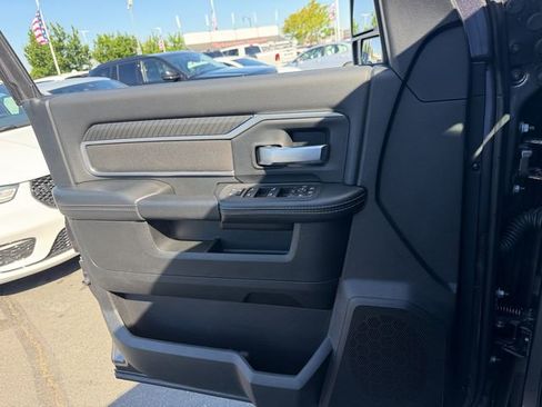 Used 2025 RAM 2500 Big Horn AWD/4WD image 17