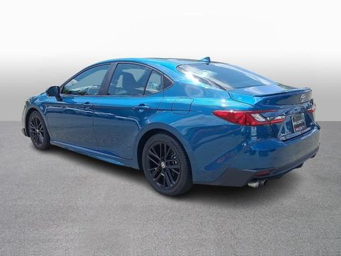 Used 2025 Toyota Camry SE FWD image 6