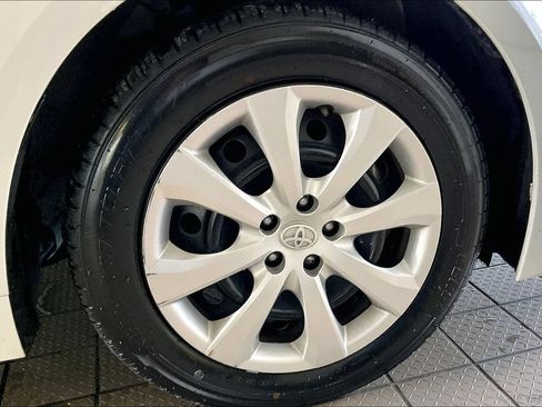 Used 2024 Toyota Corolla LE FWD image 34
