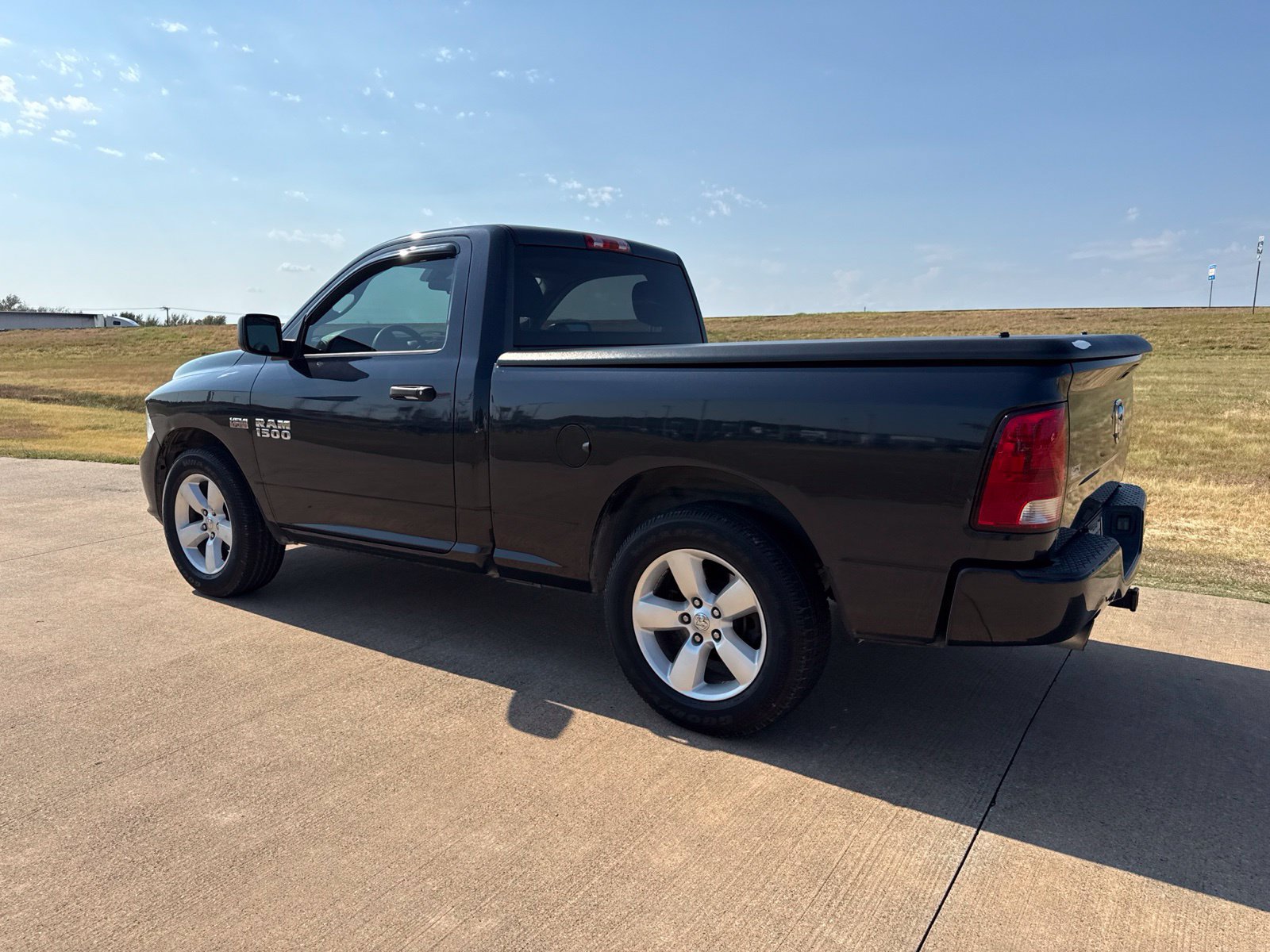 Used 2013 RAM 1500 Express RWD image 14