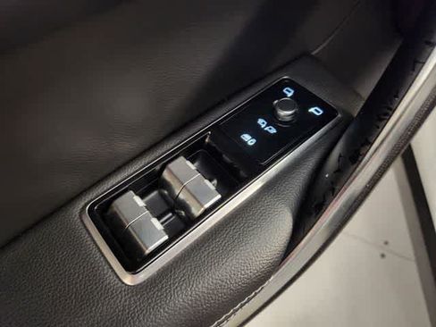 Used 2025 Jaguar F-PACE R-Dynamic S AWD/4WD image 38