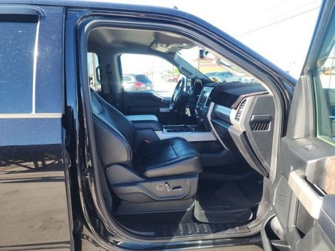 Used 2019 Ford F250 Lariat w/ Chrome Package AWD/4WD image 31