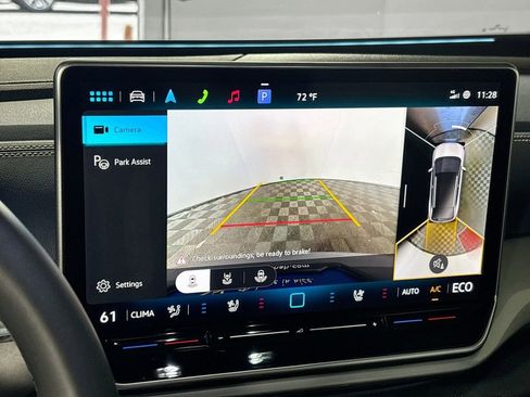 Certified 2025 Volkswagen ID.4 Pro S Plus AWD/4WD image 17