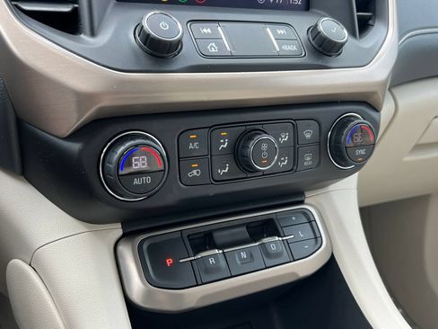 Used 2020 GMC Acadia Denali w/ LPO, Adventure Package AWD/4WD image 35