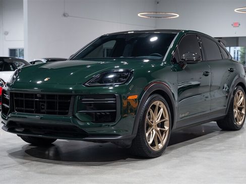 Used 2024 Porsche Cayenne Turbo GT AWD/4WD image 10