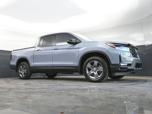 Used 2025 Honda Ridgeline TrailSport image 34