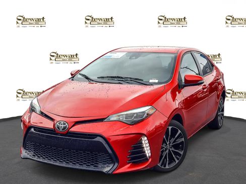 Used 2017 Toyota Corolla SE image 1