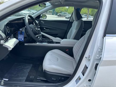 New 2026 Hyundai Elantra Limited FWD image 9
