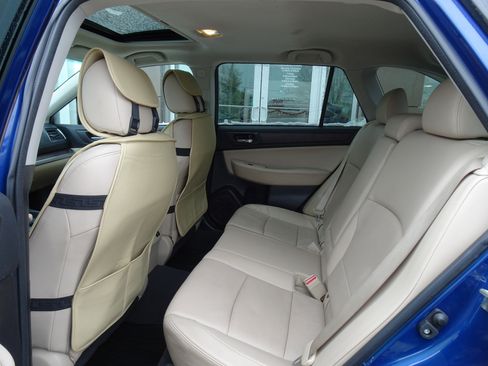 Used 2017 Subaru Outback 2.5i Limited image 14