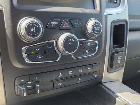 Used 2015 RAM 3500 Lone Star AWD/4WD image 19