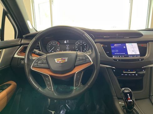 Used 2023 Cadillac XT5 Premium Luxury AWD/4WD image 18
