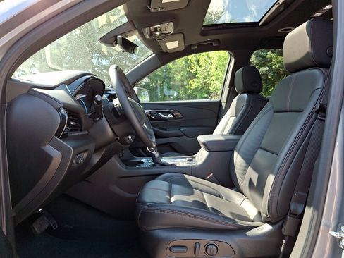 Used 2023 Chevrolet Traverse RS w/ LPO, Floor Liner Package AWD/4WD image 14
