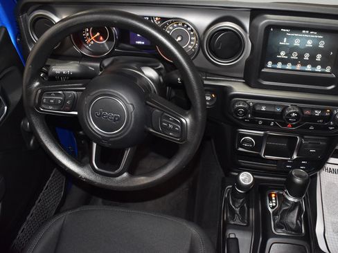 Used 2022 Jeep Wrangler Sport AWD/4WD image 24
