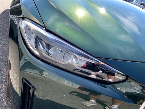 Used 2023 BMW i4 eDrive35 w/ Premium Package RWD image 10