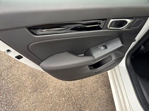 Used 2023 Honda Civic Touring image 15