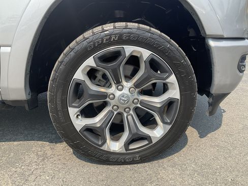 Used 2022 RAM 1500 Limited w/ Body-Colour Bumper Group AWD/4WD image 12