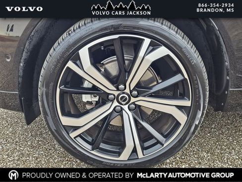 Used 2022 Volvo XC60 B5 R-Design image 34