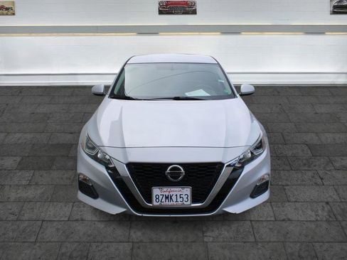 Used 2019 Nissan Altima 2.5 S image 2
