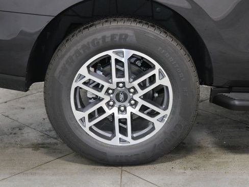 New 2026 Ford Expedition Active image 13