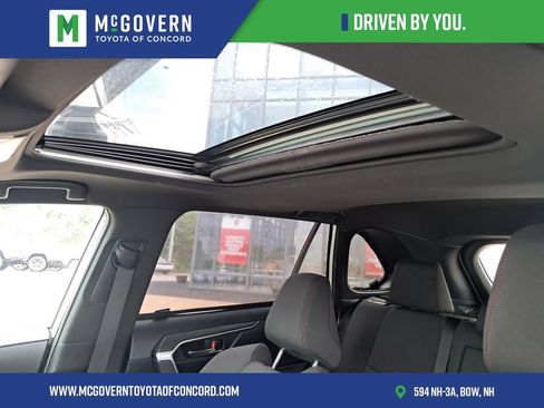 Used 2022 Toyota RAV4 SE w/ Weather & Moonroof Package AWD/4WD image 18