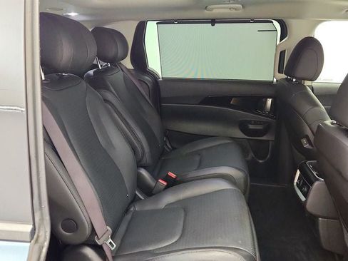 Used 2025 Kia Carnival SX Prestige FWD image 22