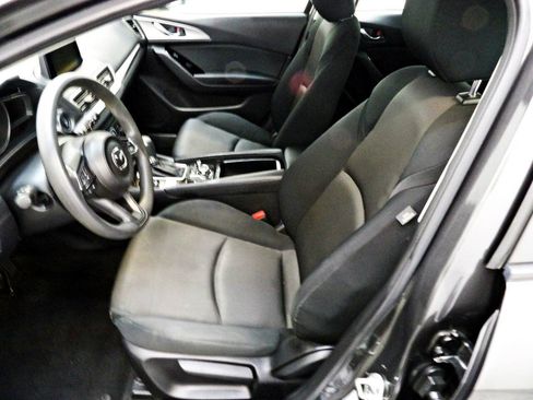 Used 2017 MAZDA MAZDA3 Sport FWD image 8