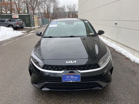 Used 2024 Kia Forte LXS w/ LXS Technology Package image 3