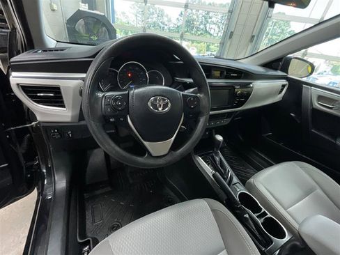 Used 2016 Toyota Corolla LE FWD image 13