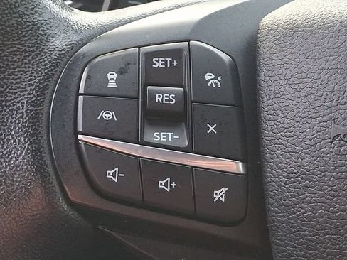 Used 2020 Ford Explorer XLT w/ Equipment Group 202A AWD/4WD image 21