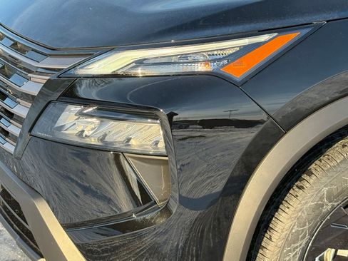 New 2026 Nissan Rogue SV image 9