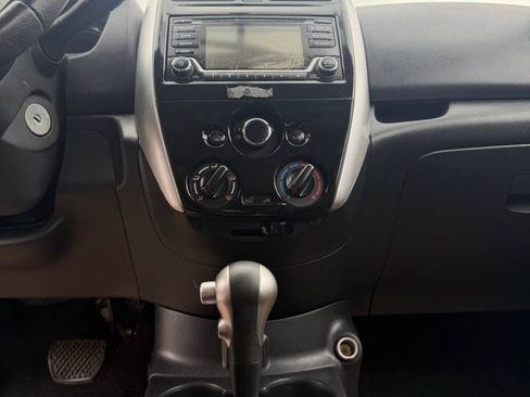 Used 2018 Nissan Versa Note SV FWD image 13
