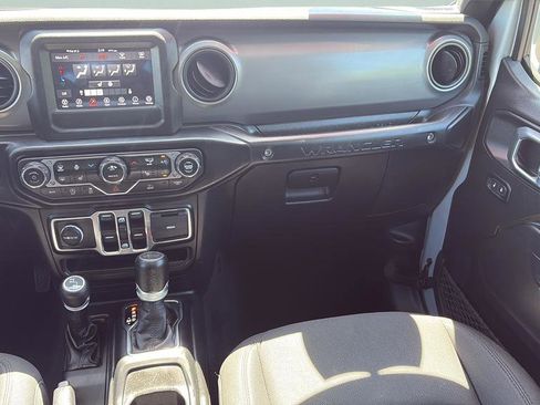 Used 2022 Jeep Wrangler Unlimited Sport AWD/4WD image 13