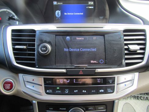 Used 2013 Honda Accord Touring image 19