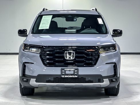Used 2024 Honda Pilot TrailSport image 6