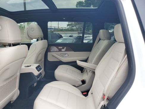 New 2026 Mercedes-Benz GLS 580 4MATIC image 12