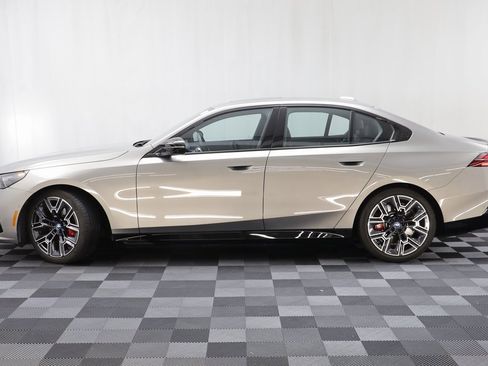 Certified 2025 BMW i5 M60 w/ Premium Package image 4