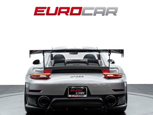 Used 2019 Porsche 911 GT2 RS RWD image 4