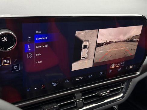 New 2026 Chevrolet Equinox EV RS image 16