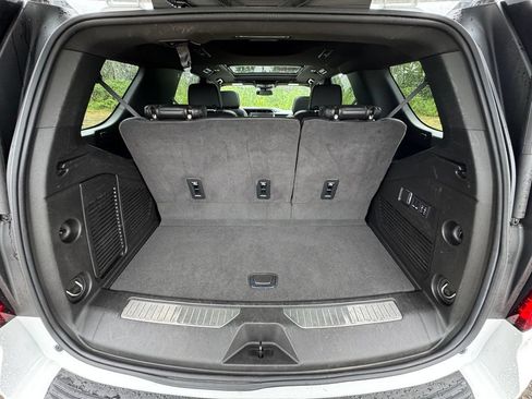 Used 2024 GMC Yukon Denali AWD/4WD image 10
