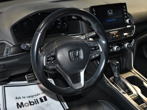 Used 2020 Honda Accord Sport image 2