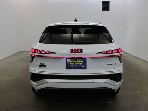 New 2026 Audi Q3 quattro 2.0T image 4