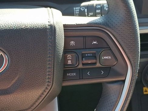 Used 2025 Toyota 4Runner TRD Off-Road AWD/4WD image 24