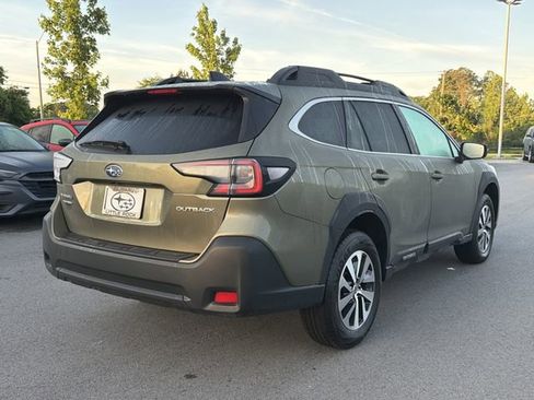 Certified 2025 Subaru Outback Premium w/ Popular Package #1A AWD/4WD image 3