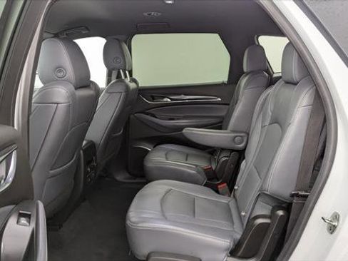 Used 2024 Buick Enclave Premium image 15