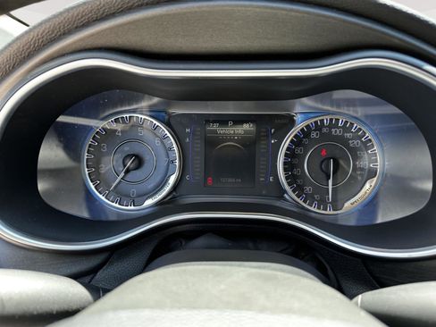 Used 2016 Chrysler 200 Limited w/ Convenience Group FWD image 13