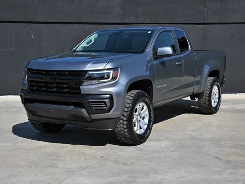 Used 2022 Chevrolet Colorado LT w/ Fleet Safety Package image 3