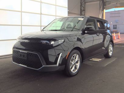 Used 2025 Kia Soul LX