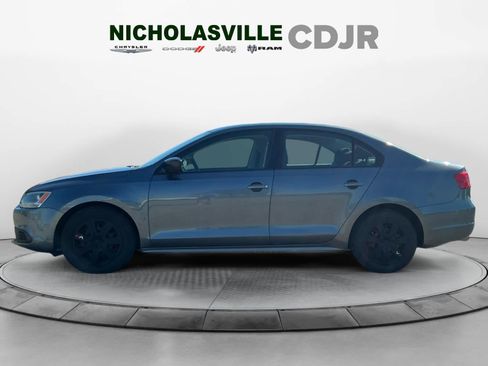 Used 2013 Volkswagen Jetta S FWD image 2