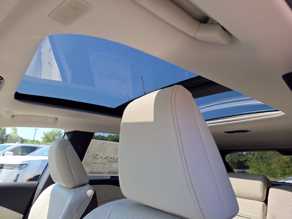 New 2026 Lexus RX 350 AWD w/ Convenience Package image 8